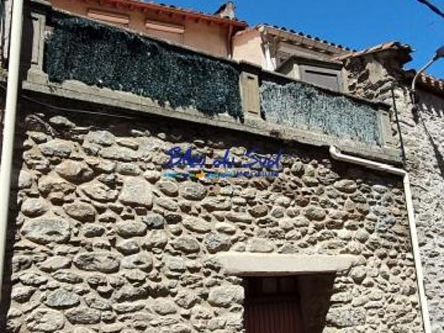 Maison de village avec grande terrasse