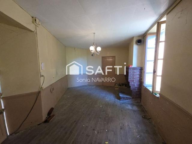 Maison de village avec grange attenante et jardinet Gros potentiel