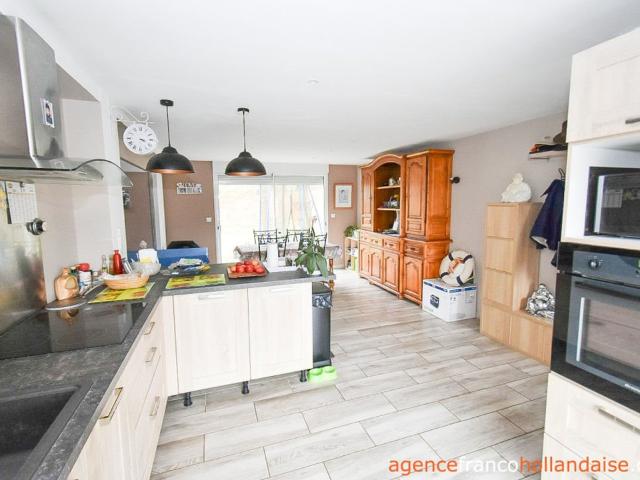 Maison de village avec grange et 2.300m² 120m² Surdoux