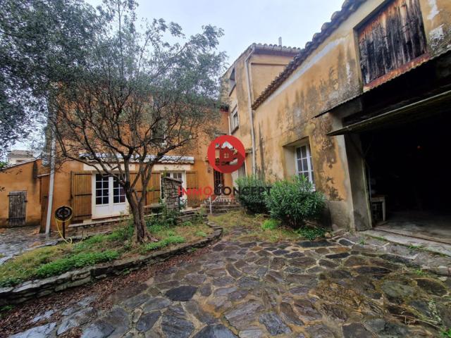 Maison de village avec jardin