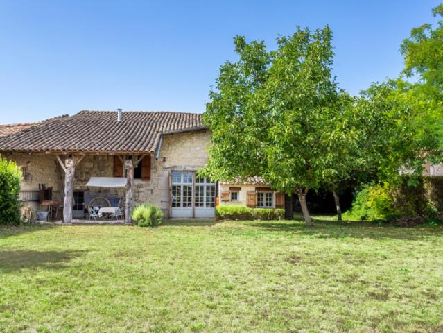 Maison de village avec jardin