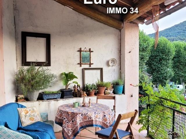 Maison de village avec jardin et terrasse 149m² Saint Nazaire de Ladarez