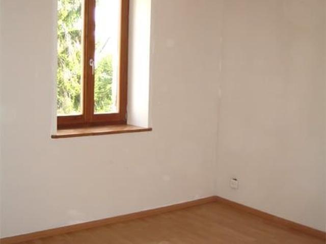 Maison de village avec jardin et confort moderne