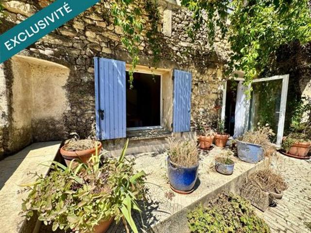 Maison de village avec petite terrasse