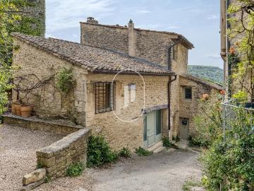 Maison de village avec piscine à vendre à Saignon 203m² Saignon