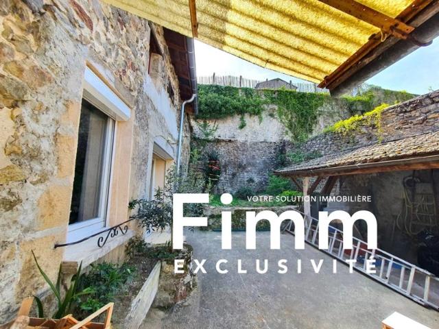 MAISON de VILLAGE AVEC POTENTIEL