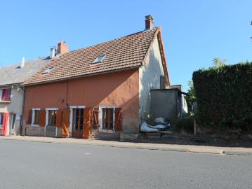 Maison de village avec terrasse 4 pièces en vente à Messeix