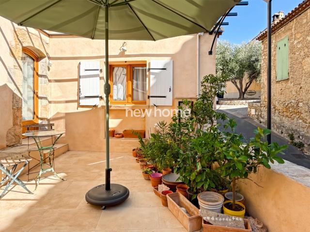 Maison de village avec terrasses. 142m² Fayence