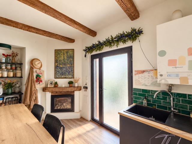 Maison de village avec toit terrasse et vue dégagée Comps