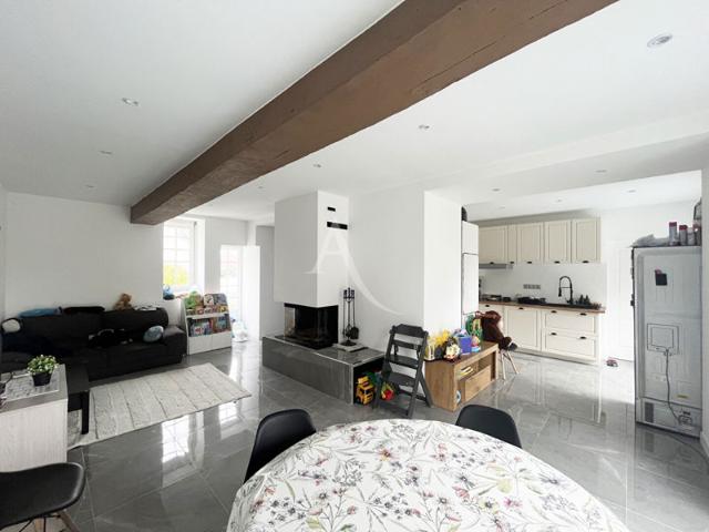 Maison de village avec volumes !