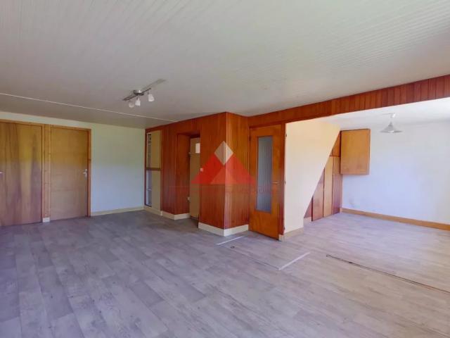 Maison de village avec 1589m² de terrain