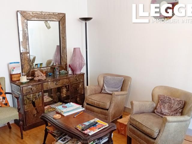 Maison de village avec 4 chambres, un garage et un grand jardin avec terrasse couverte