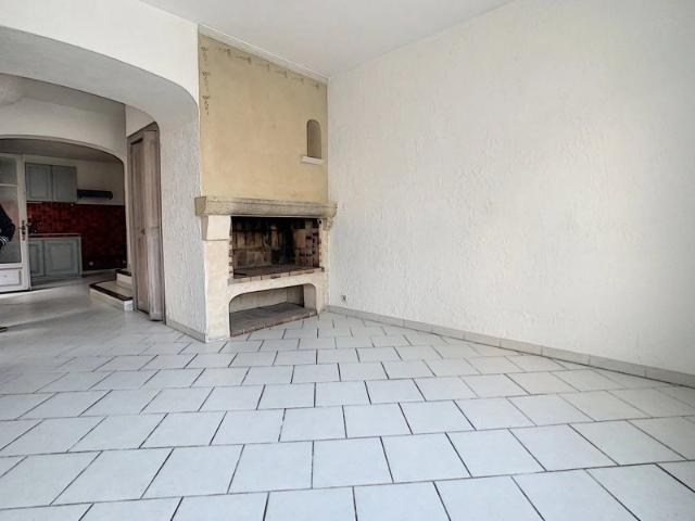 MAISON DE VILLAGE CARRY LE ROUET