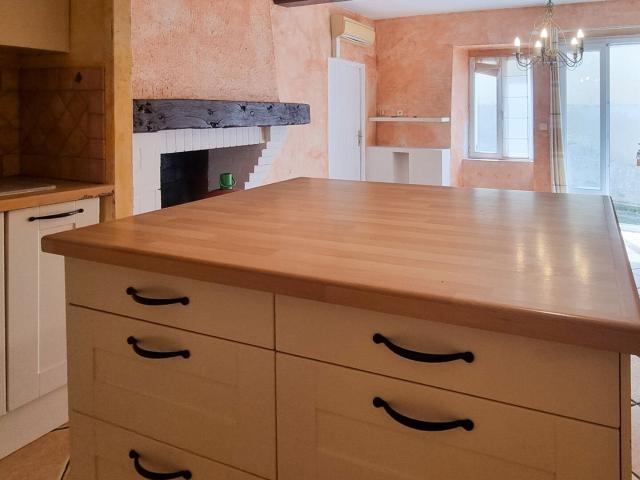 Maison de village de 4 chambres avec garage et grande terras. 157m² Rouffiac d'Aude