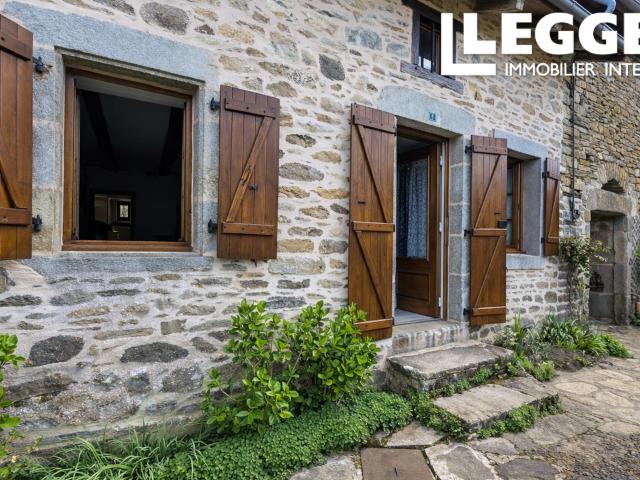 Maison de village de 4 pièces avec une grange à rénover gros potentiel et un jardin cloturé
