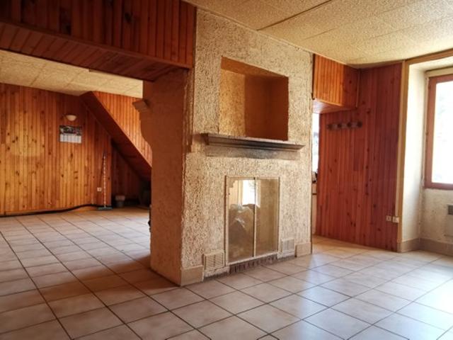 maison de village de 74 m²