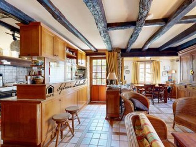Maison de village de 11 pièces de 325 M2 Habitables
