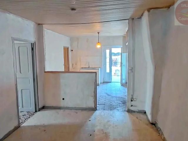 Maison de village de 140 m² plus caves et garage