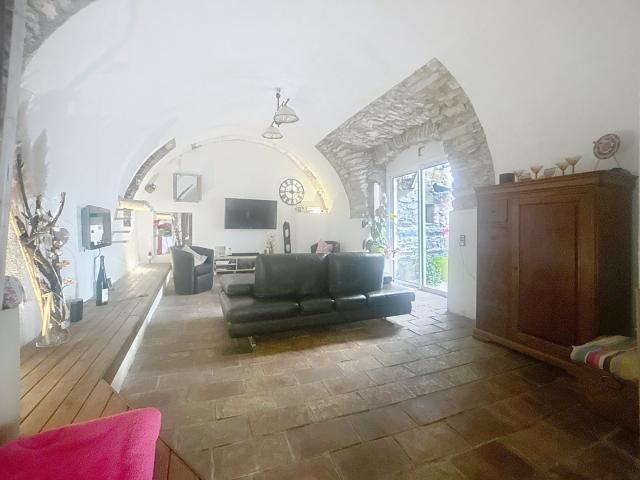 MAISON de VILLAGE de CARACTERE