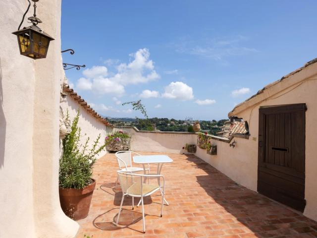 Maison de village de charme à Saint Paul de Vence – 2 appartements – 138,57 m²