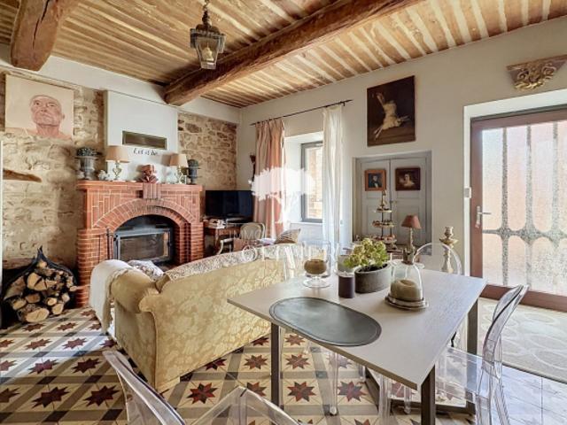 Maison de village de charme au coeur du Luberon