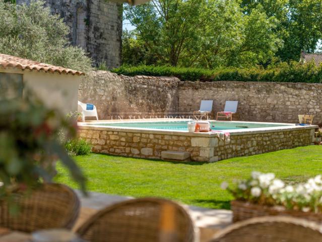 Maison de village de charme avec piscine: Luberon, proche de