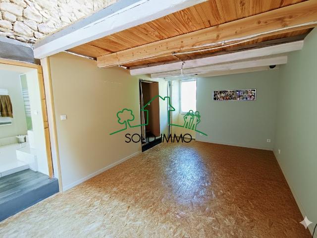 Maison de village d'une superficie de 114 m2 114m² Labastide sur Bésorgues