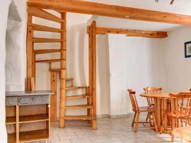 Maison de village en très bon état ROQUESTÉRON