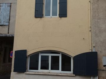 Maison de village en duplex dans le Lot 46700 en bon état g