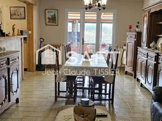 Maison de village en nue propriete