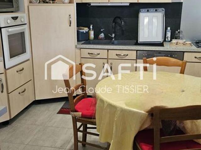 Maison de village en nue propriete