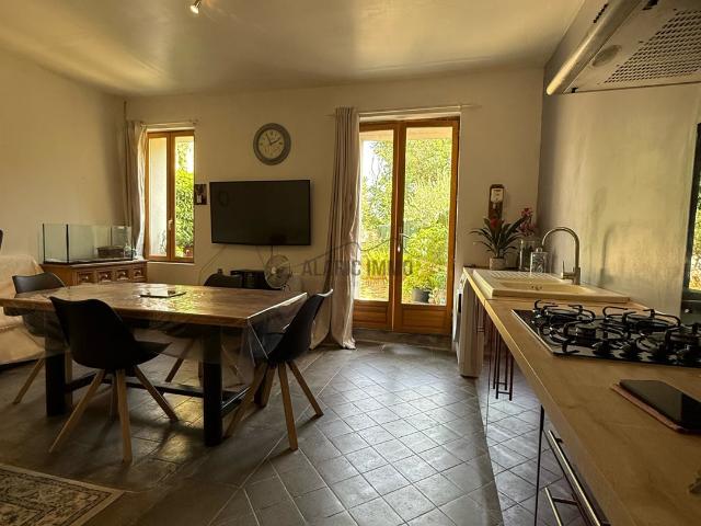 Maison de village en pierre 144 m2 avec jardin 144m² Capendu