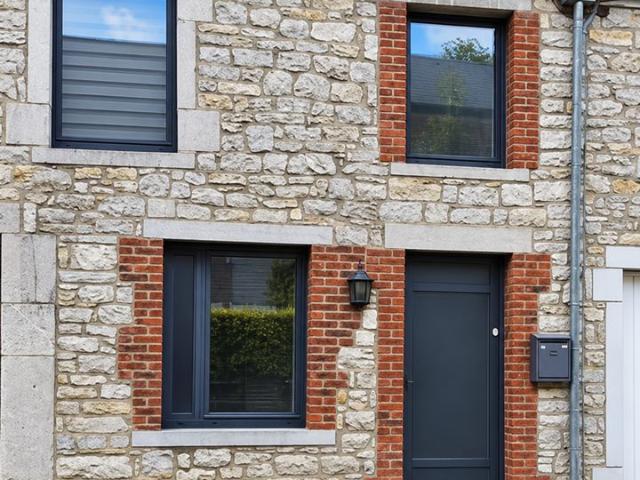 Maison de village en pierre 2 façades