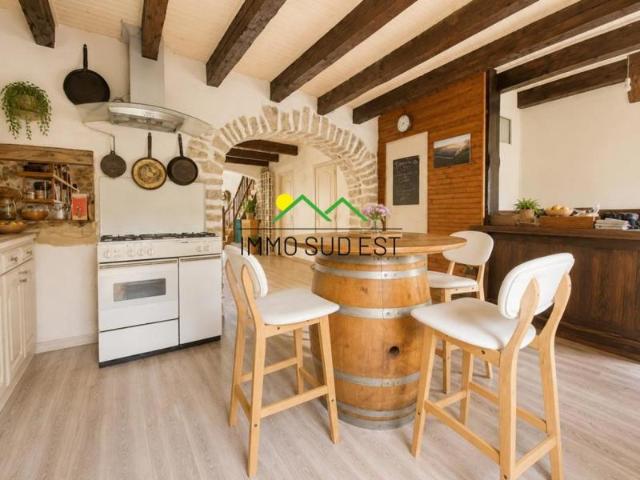 Maison de village en pierre