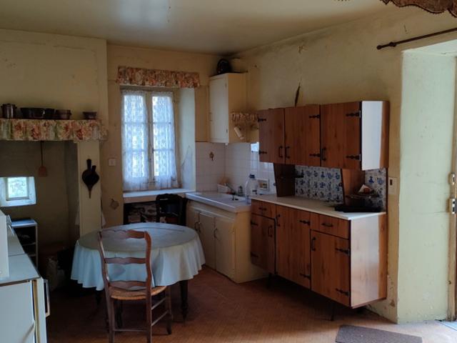 Maison de village en pierre