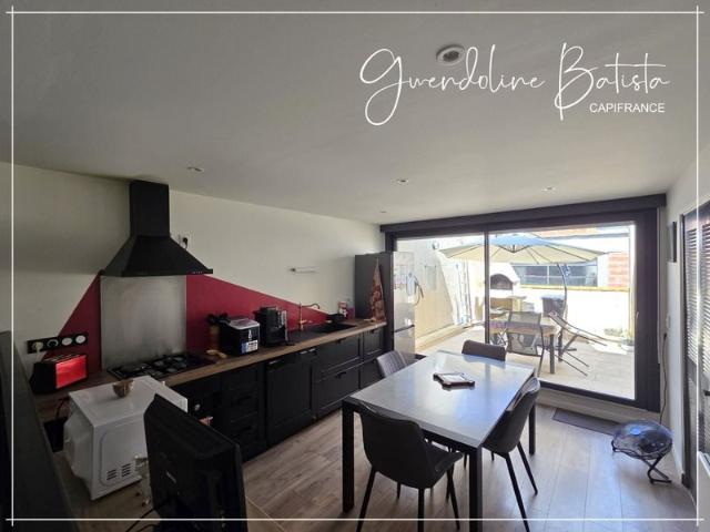 Maison de village en pierre 93m² 150m² surface utile 2 c. 93m² Castillonnès