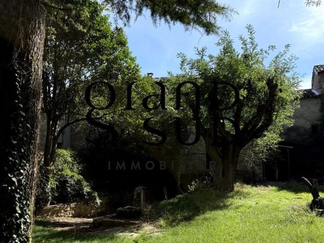 Maison de village en pierre à vendre environ 180 m² Montaren pr