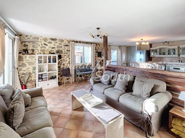 Maison De Village En Pierre Avec Jardin Et Piscine, Sournia 120m² Sournia