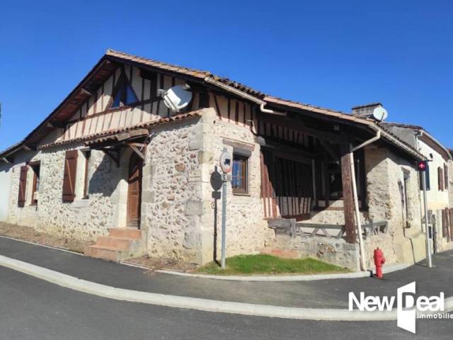 MAISON DE VILLAGE EN PIERRES DANS LE LOT ET GARONNE AVEC APPARTEMENT INDEPENDANT ET GARAGES