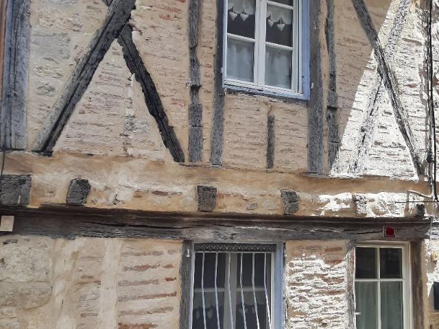 Maison de village en pierres et colombages 165 m² habitabl. 165m² Castelnau de Montmiral