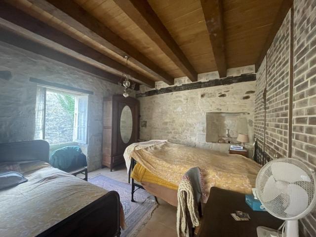 Maison de village en pierres 70m² Saint Robert