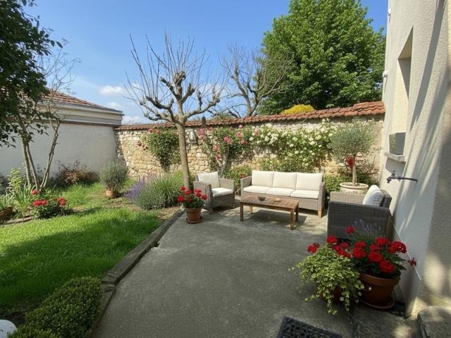 Maison de village entièrement rénovée 6 pièces sur Vaux en Bugey