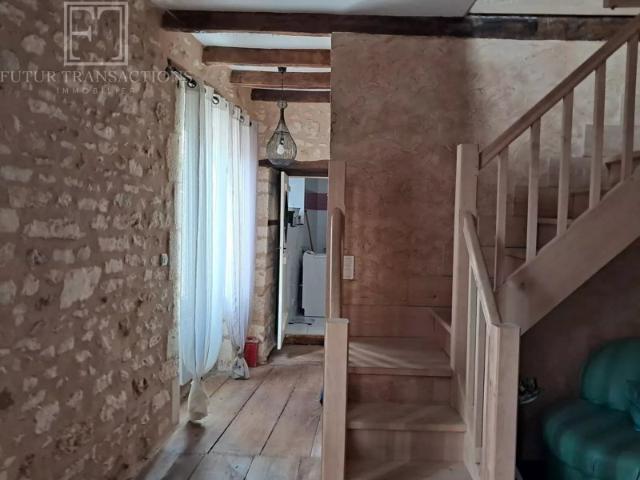 Maison de village et commerce