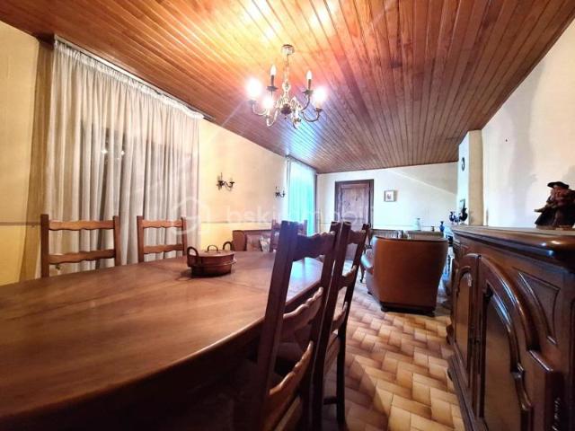 MAISON DE VILLAGE FORT POTENTIEL 88 m2 3 CHAMBRES CELLIER GRENIER AMENAGEABLE TERRASSE