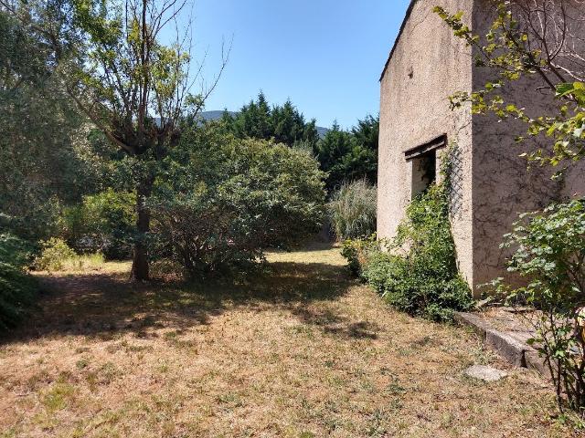 Maison de village indépendante avec piscine 129m² Mayronnes