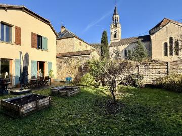 Maison de village jardin piscine