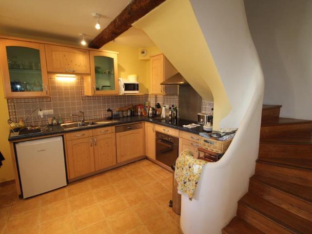 Maison de village joliment rénovée avec terrasse et gîte sép. 0m² Lagrasse