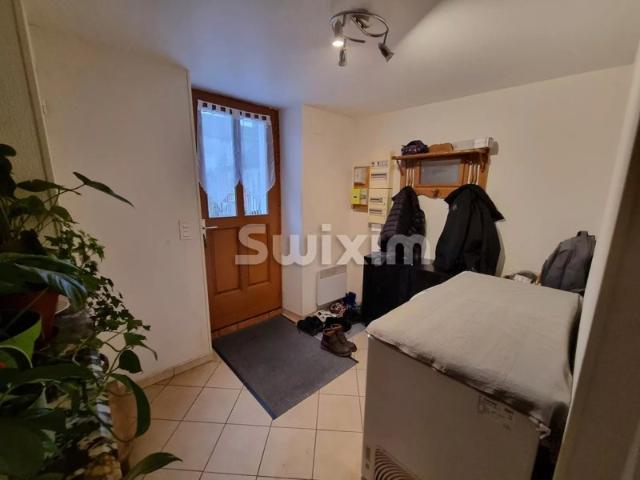 maison de village louée avec cour et garage
