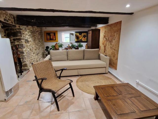 Maison de village magnifiquement rénovée, comprenant 2 ou 3. 92m² Margon