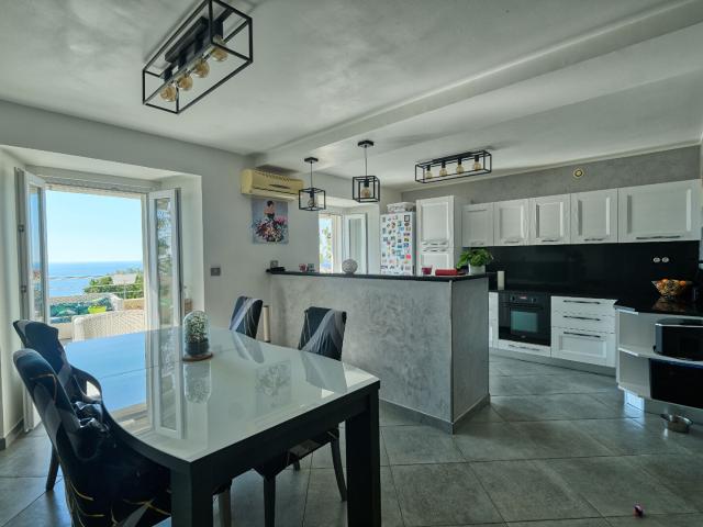 Maison de village mitoyenne San Martino Di Lota pietranera 4 pièces108 m2 trois niveaux vue mer